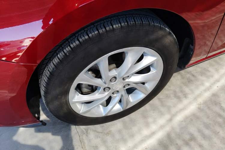Used Buick Verano 2016 Hatchback 15S Automatic Ambition Model Left Front Wheel Hub