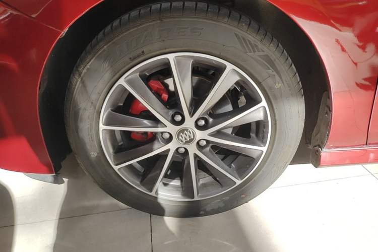 Used Buick Verano 2016 Two-Door GS 20T Dual-Clutch Haoting Sporty Model Left Front Wheel Hub