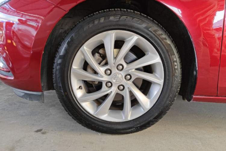 Used Buick Verano 2016 Hatchback 15S Automatic Leading Model Left Front Wheel Hub