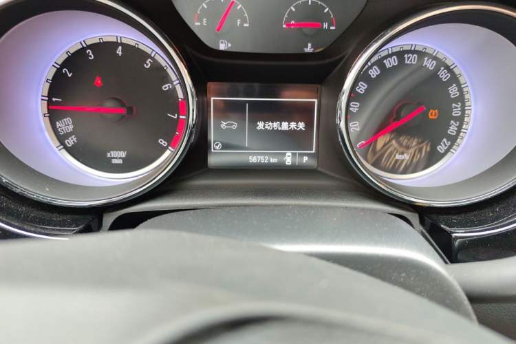 Used Buick Verano 2016 Two-Door GS 20T Dual-Clutch Haoting Sporty Model Odometer Close Up