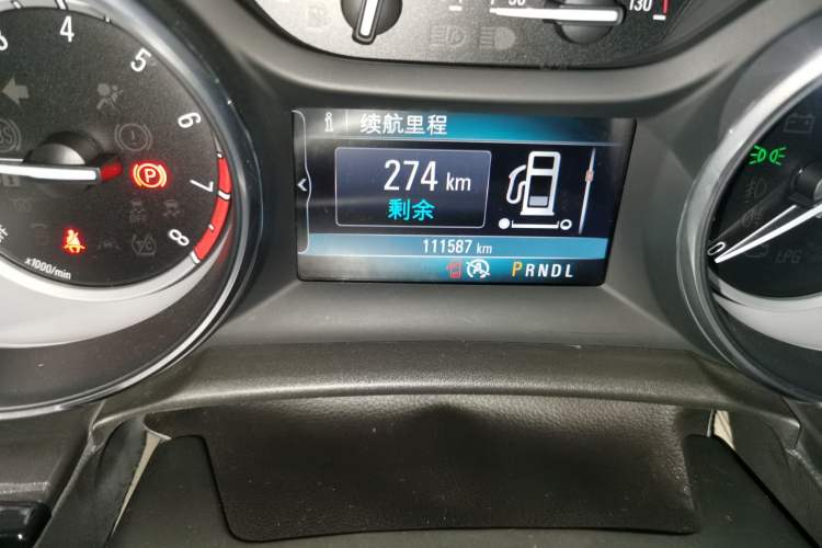 Used Buick Verano 2016 Hatchback 15S Automatic Leading Model Odometer Close Up