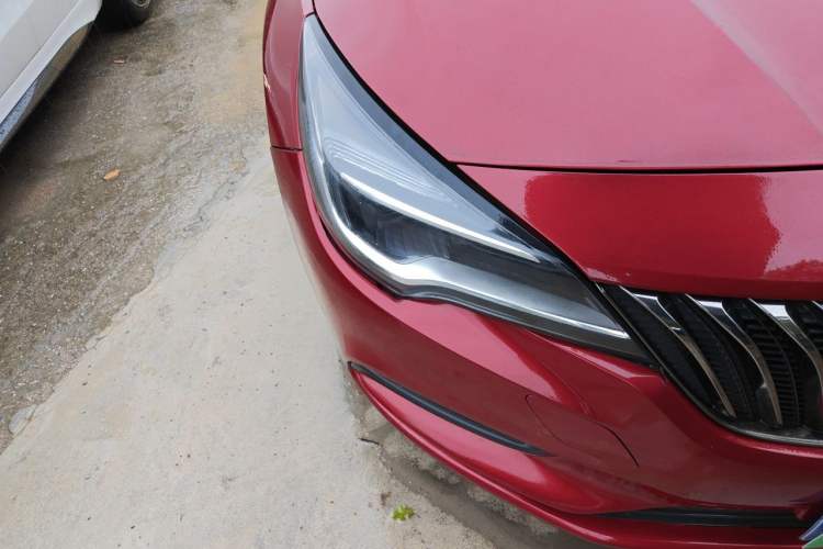 Used Buick Verano 2016 Hatchback 15S Automatic Leading Model Right Front Headlight