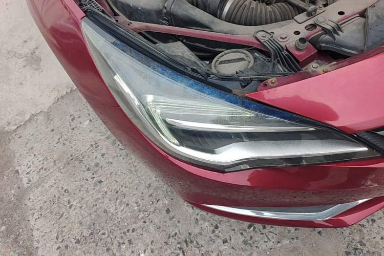Used Buick Verano 2016 Two-Door GS 20T Dual-Clutch Haoting Sporty Model Right Front Headlight
