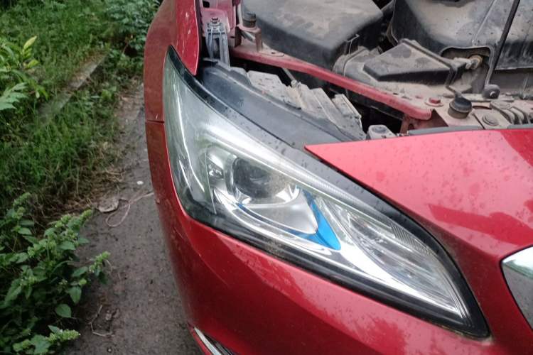 Used Buick Verano 2016 Hatchback 15S Automatic Leading Model Right Front Headlight