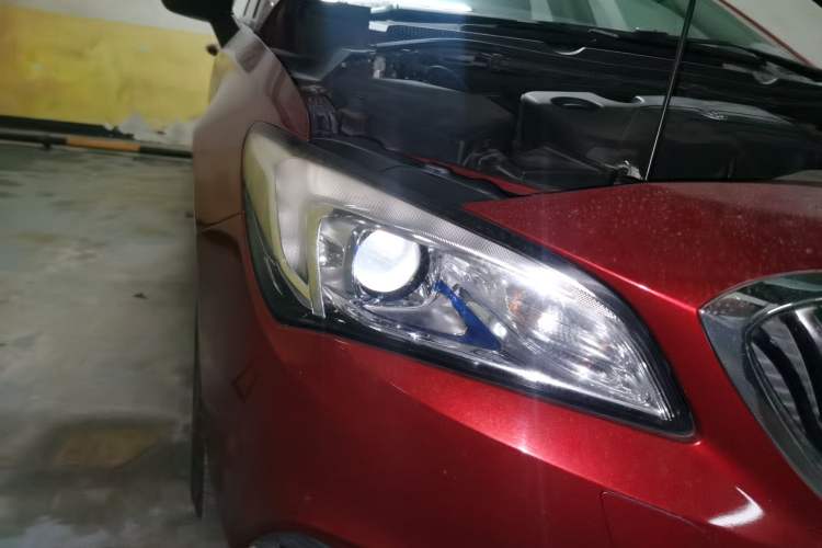 Used Buick Verano 2016 Hatchback 15S Automatic Leading Model Right Front Headlight