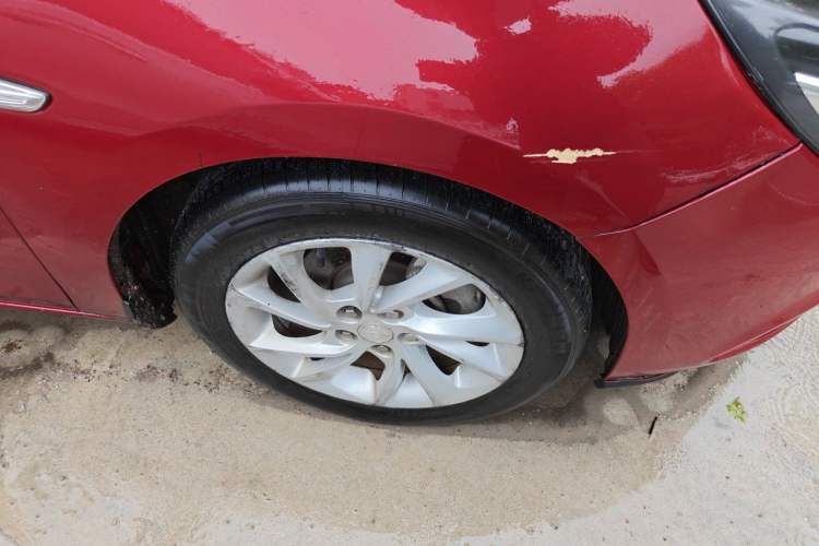 Used Buick Verano 2016 Hatchback 15S Automatic Leading Model Right Front Wheel Hub