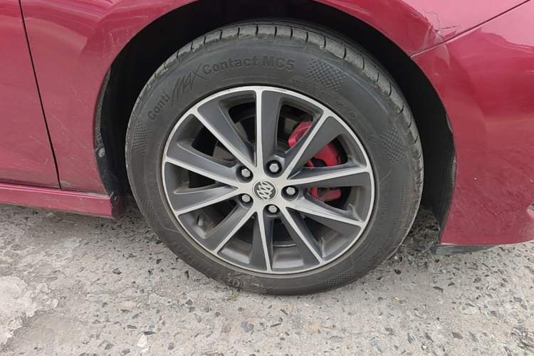 Used Buick Verano 2016 Two-Door GS 20T Dual-Clutch Haoting Sporty Model Right Front Wheel Hub