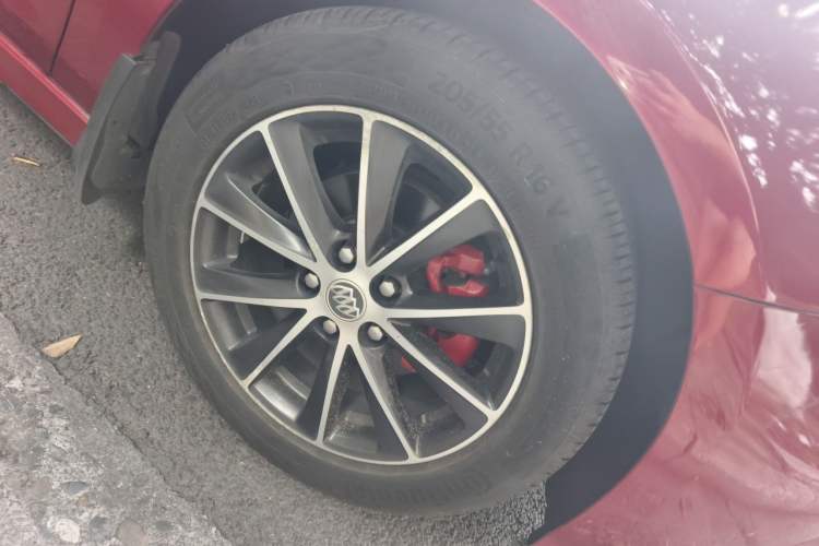 Used Buick Verano 2016 Hatchback GS 20T Dual-Clutch Passionate Sporty Model Right Front Wheel Hub