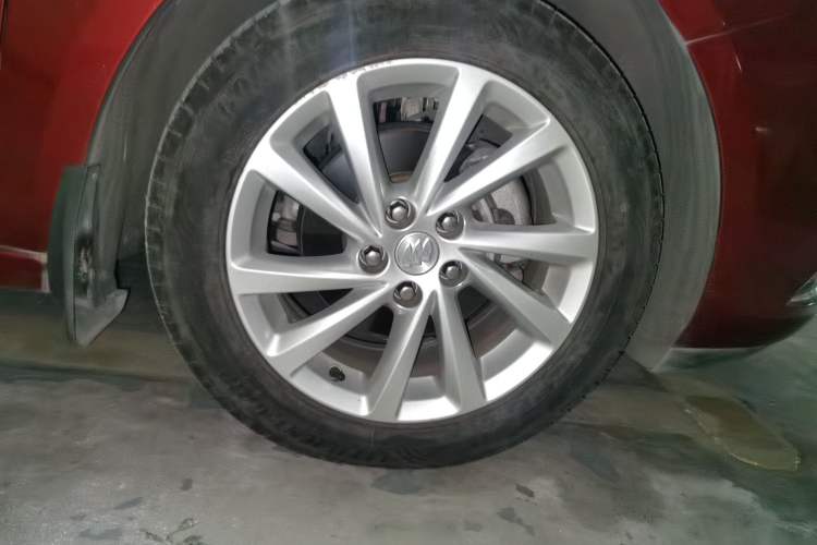 Used Buick Verano 2016 Hatchback 15S Automatic Leading Model Right Front Wheel Hub