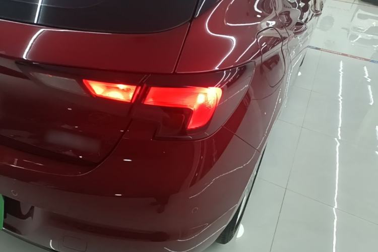 Used Buick Verano 2016 Hatchback 15S Automatic Leading Model Right Rear Taillight