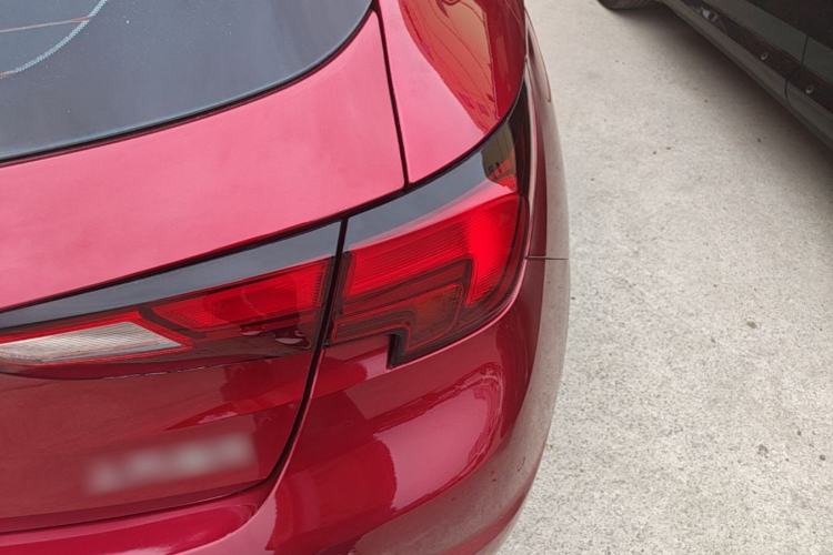 Used Buick Verano 2016 Hatchback 15S Automatic Leading Model Right Rear Taillight