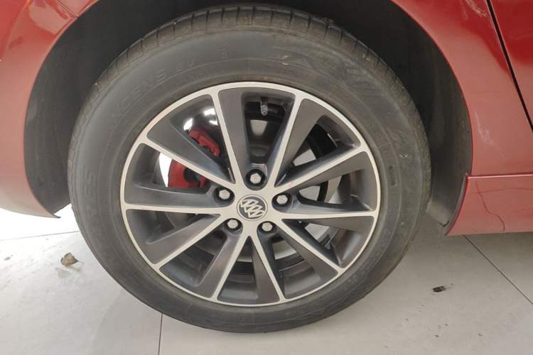 Used Buick Verano 2016 Two-Door GS 20T Dual-Clutch Haoting Sporty Model Right Rear Wheel Hub