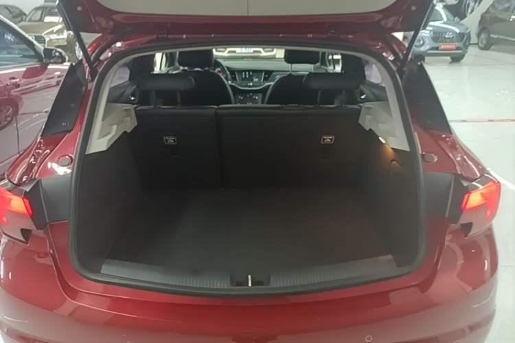 Used Buick Verano 2016 Hatchback 15S Automatic Leading Model Trunk