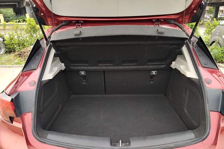 Used Buick Verano 2016 Hatchback 15S Automatic Ambition Model Trunk