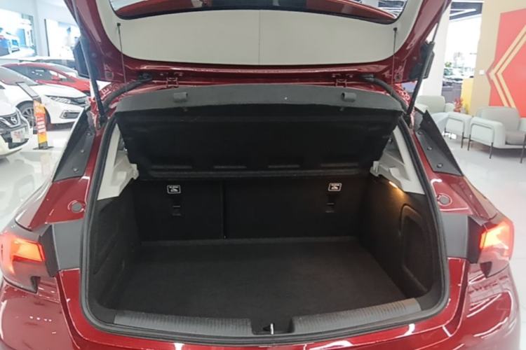 Used Buick Verano 2016 Hatchback 15S Automatic Leading Model Trunk