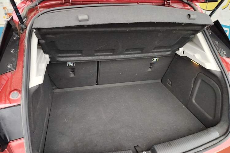 Used Buick Verano 2016 Hatchback 15S Automatic Ambition Model Trunk