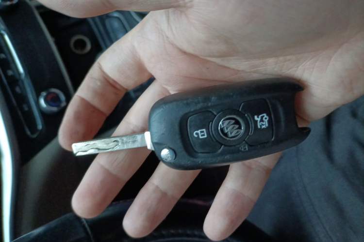 Used Buick Verano 2016 Hatchback 15S Automatic Leading Model Vehicle Key