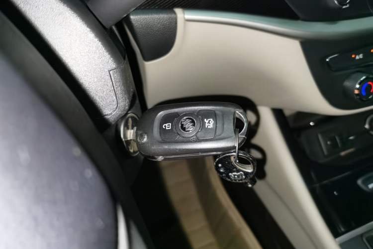 Used Buick Verano 2016 Hatchback 15S Automatic Leading Model Vehicle Key