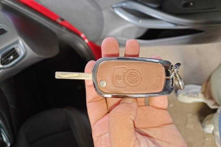 Used Buick Verano 2016 Hatchback 15S Automatic Leading Model Vehicle Key