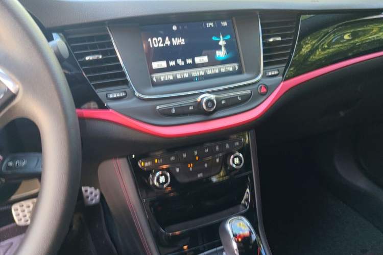 Used Buick Verano 2016 Hatchback GS 20T Dual-Clutch Passionate Sporty Model Audio And AC Panel