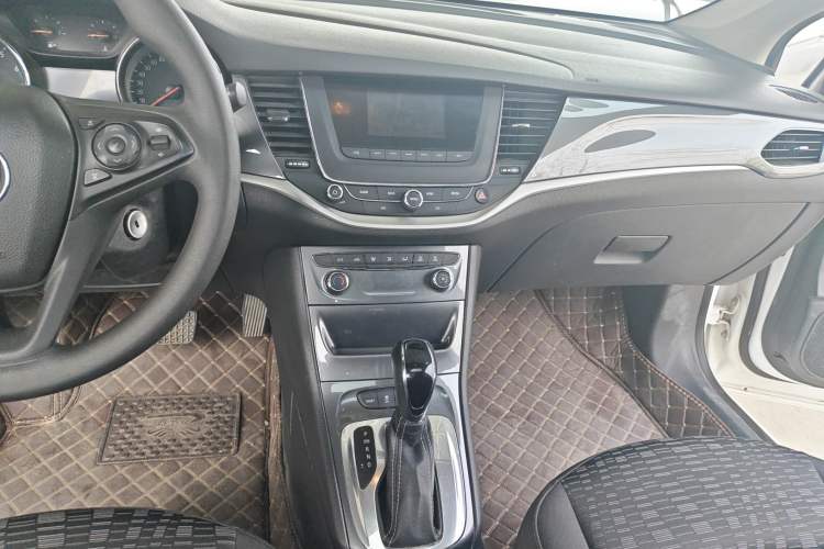 Used Buick Verano 2016 Hatchback 15S Automatic Ambition Model Audio And AC Panel