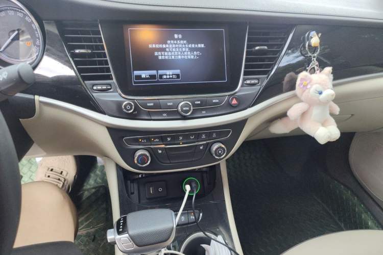 Used Buick Verano 2016 Hatchback 15S Automatic Leading Model Audio And AC Panel