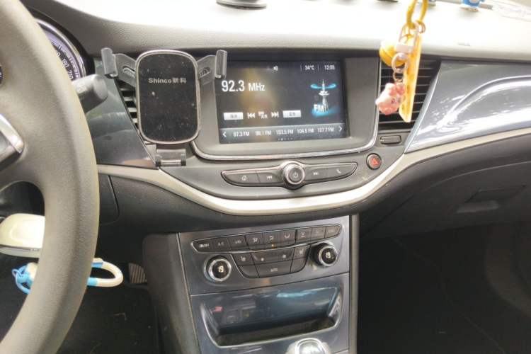 Used Buick Verano 2016 Hatchback 15S Automatic Leading Model Audio And AC Panel