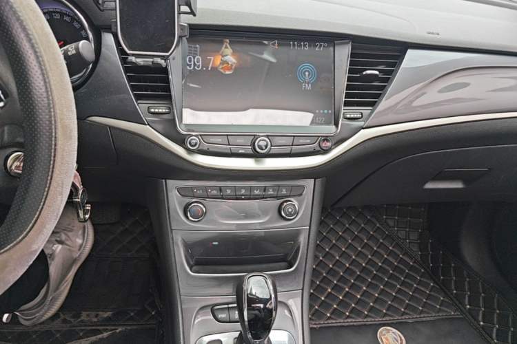 Used Buick Verano 2016 Hatchback 15S Automatic Ambition Model Audio And AC Panel