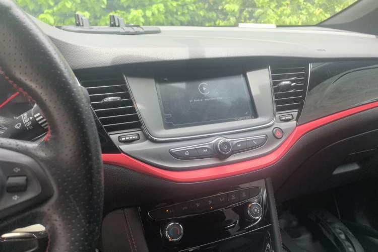 Used Buick Verano 2016 Two-Door GS 20T Dual-Clutch Haoting Sporty Model Audio And AC Panel