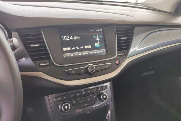 Used Buick Verano 2016 Hatchback 15S Automatic Leading Model Audio And AC Panel