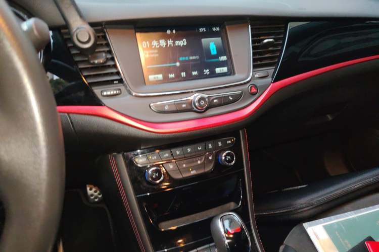 Used Buick Verano 2016 Hatchback GS 20T Dual-Clutch Passionate Sporty Model Audio And AC Panel