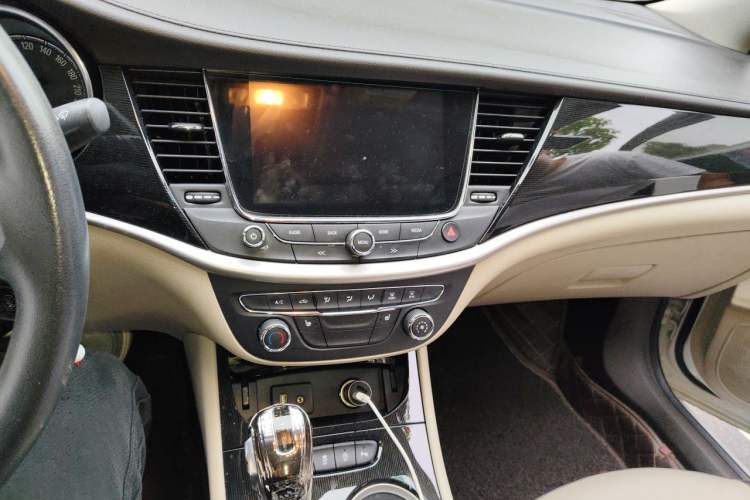 Used Buick Verano 2016 Hatchback 15S Automatic Leading Model Audio And AC Panel