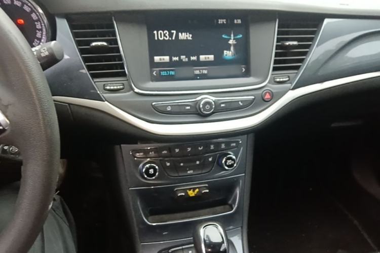 Used Buick Verano 2016 Hatchback 15S Automatic Leading Model Audio And AC Panel