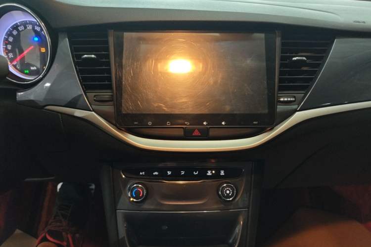 Used Buick Verano 2016 Hatchback 15S Automatic Ambition Model Audio And AC Panel