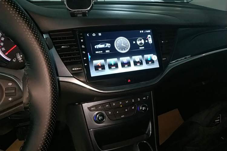 Used Buick Verano 2016 Hatchback 15S Automatic Leading Model Audio And AC Panel
