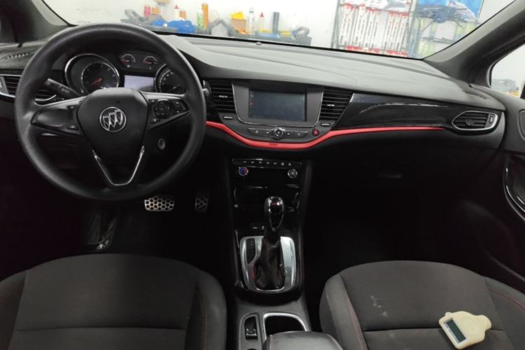 Used Buick Verano 2016 Two-Door GS 20T Dual-Clutch Haoting Sporty Model Center Console