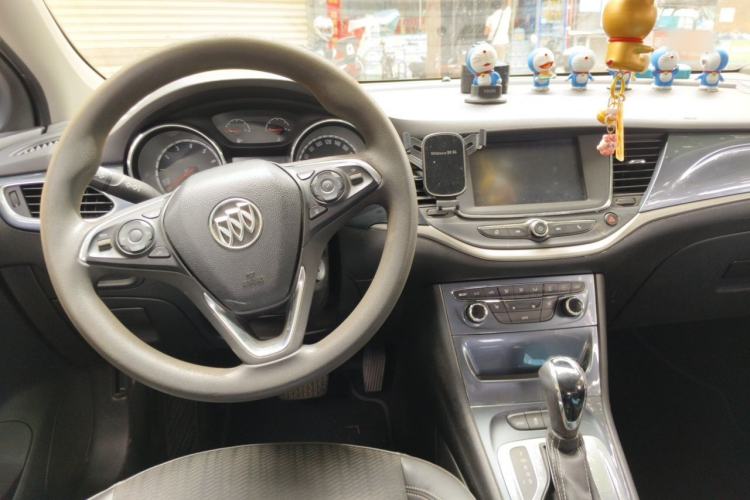 Used Buick Verano 2016 Hatchback 15S Automatic Leading Model Center Console
