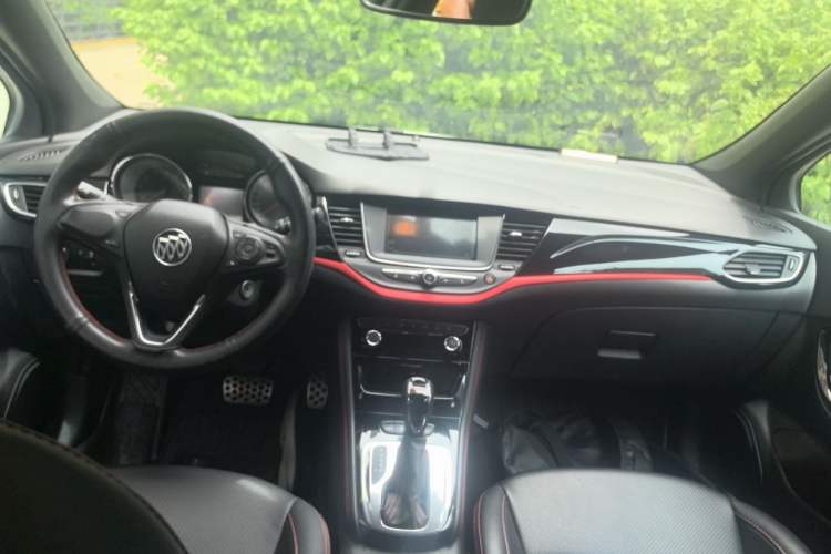 Used Buick Verano 2016 Two-Door GS 20T Dual-Clutch Haoting Sporty Model Center Console