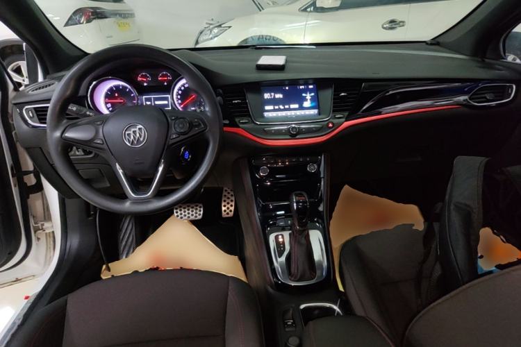 Used Buick Verano 2016 Two-Door GS 20T Dual-Clutch Haoting Sporty Model Center Console