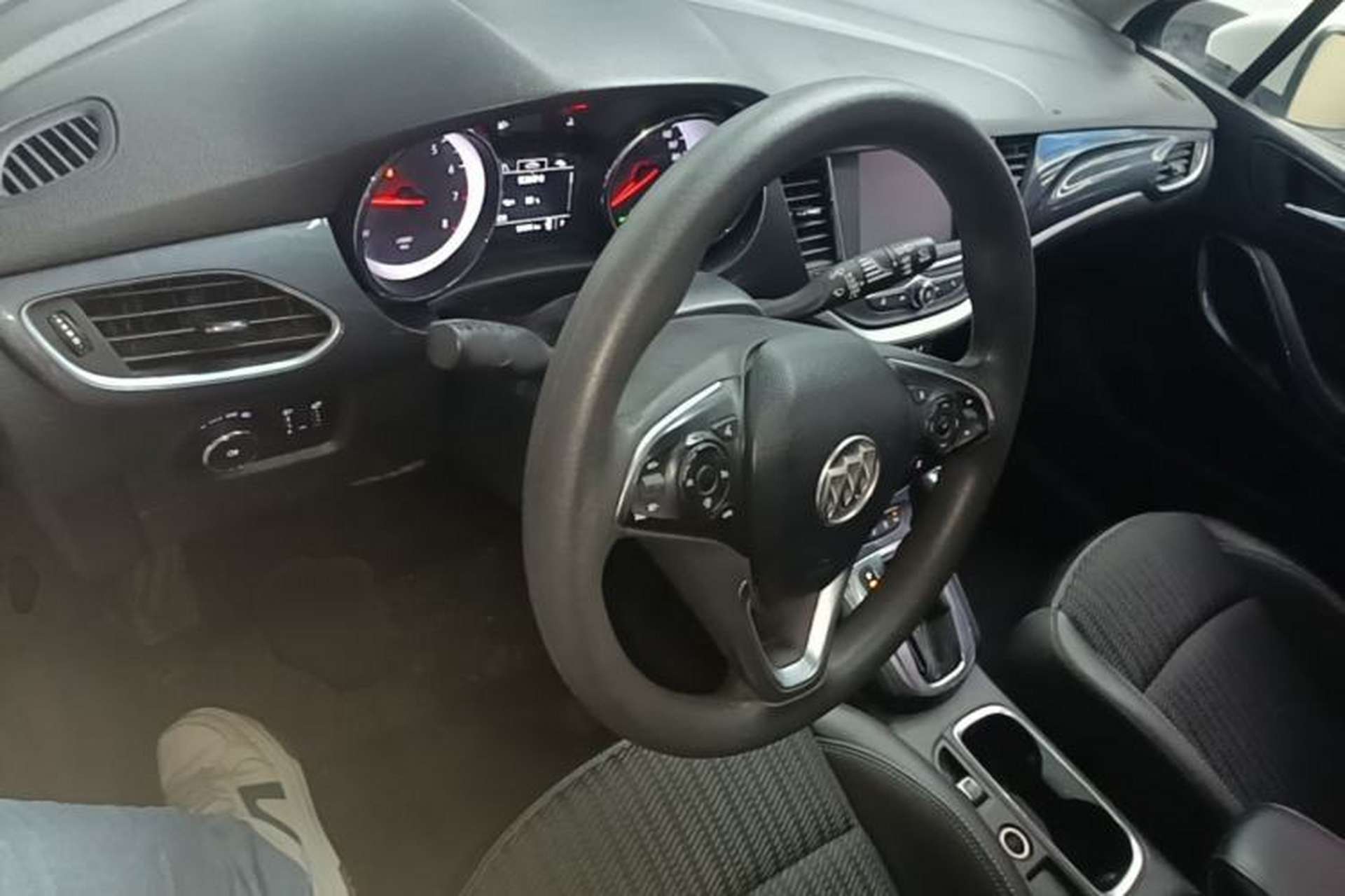 Used Buick Verano 2016 Hatchback 15S Automatic Leading Model Center Console