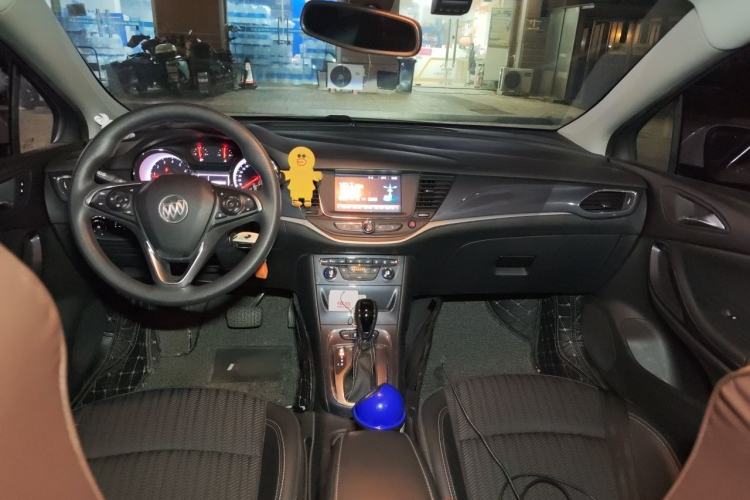 Used Buick Verano 2016 Hatchback 15S Automatic Leading Model Center Console