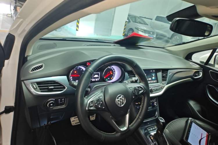 Used Buick Verano 2016 Hatchback 15S Automatic Leading Model Center Console