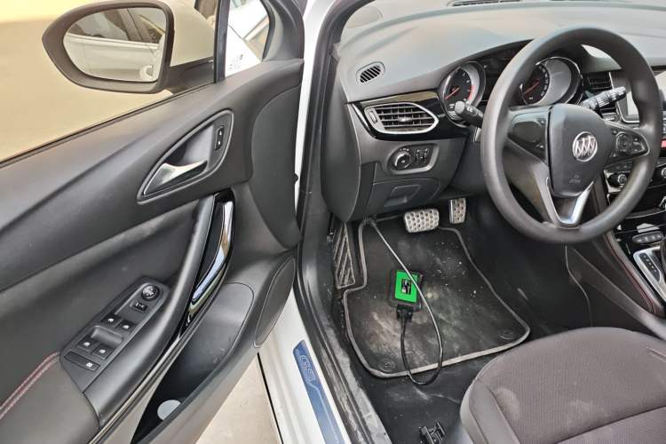 Used Buick Verano 2016 Two-Door GS 20T Dual-Clutch Haoting Sporty Model Driver Seat