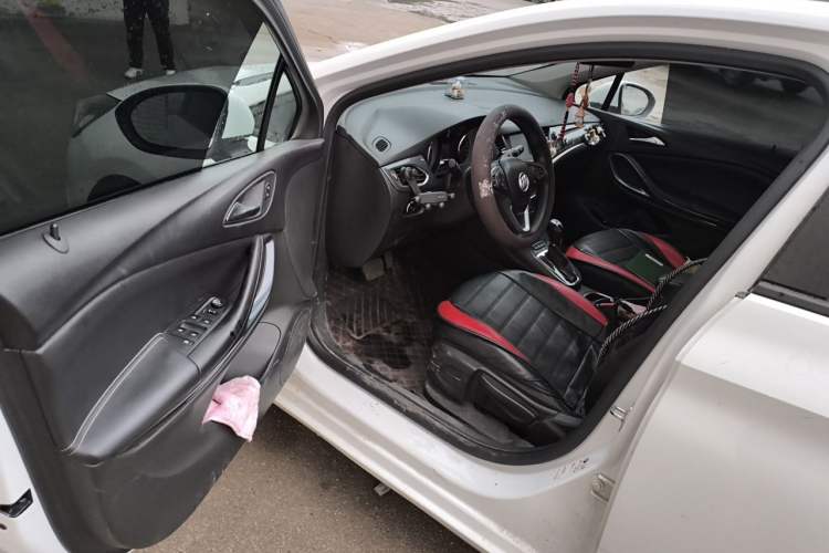 Used Buick Verano 2016 Hatchback 15S Automatic Leading Model Driver Seat