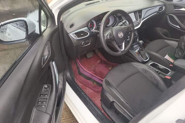 Used Buick Verano 2016 Hatchback 15S Automatic Leading Model Driver Seat