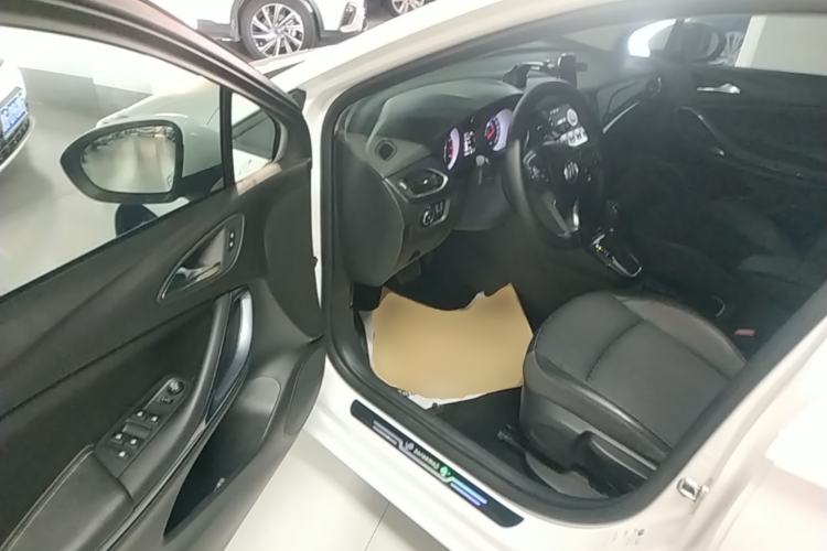 Used Buick Verano 2016 Hatchback 15S Automatic Leading Model Driver Seat