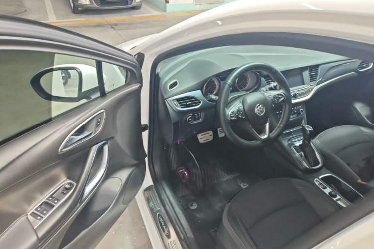 Used Buick Verano 2016 Hatchback 15S Automatic Leading Model Driver Seat