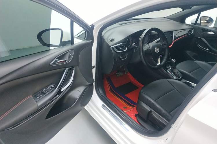 Used Buick Verano 2016 Two-Door GS 20T Dual-Clutch Haoting Sporty Model Driver Seat