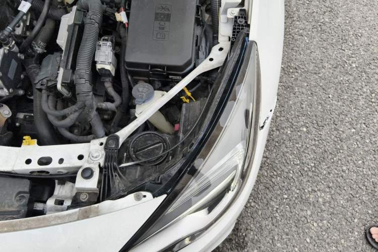 Used Buick Verano 2016 Hatchback 15S Automatic Leading Model Engine Bay Left