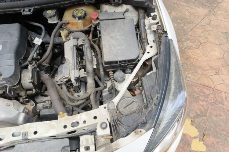 Used Buick Verano 2016 Hatchback 15S Automatic Leading Model Engine Bay Left
